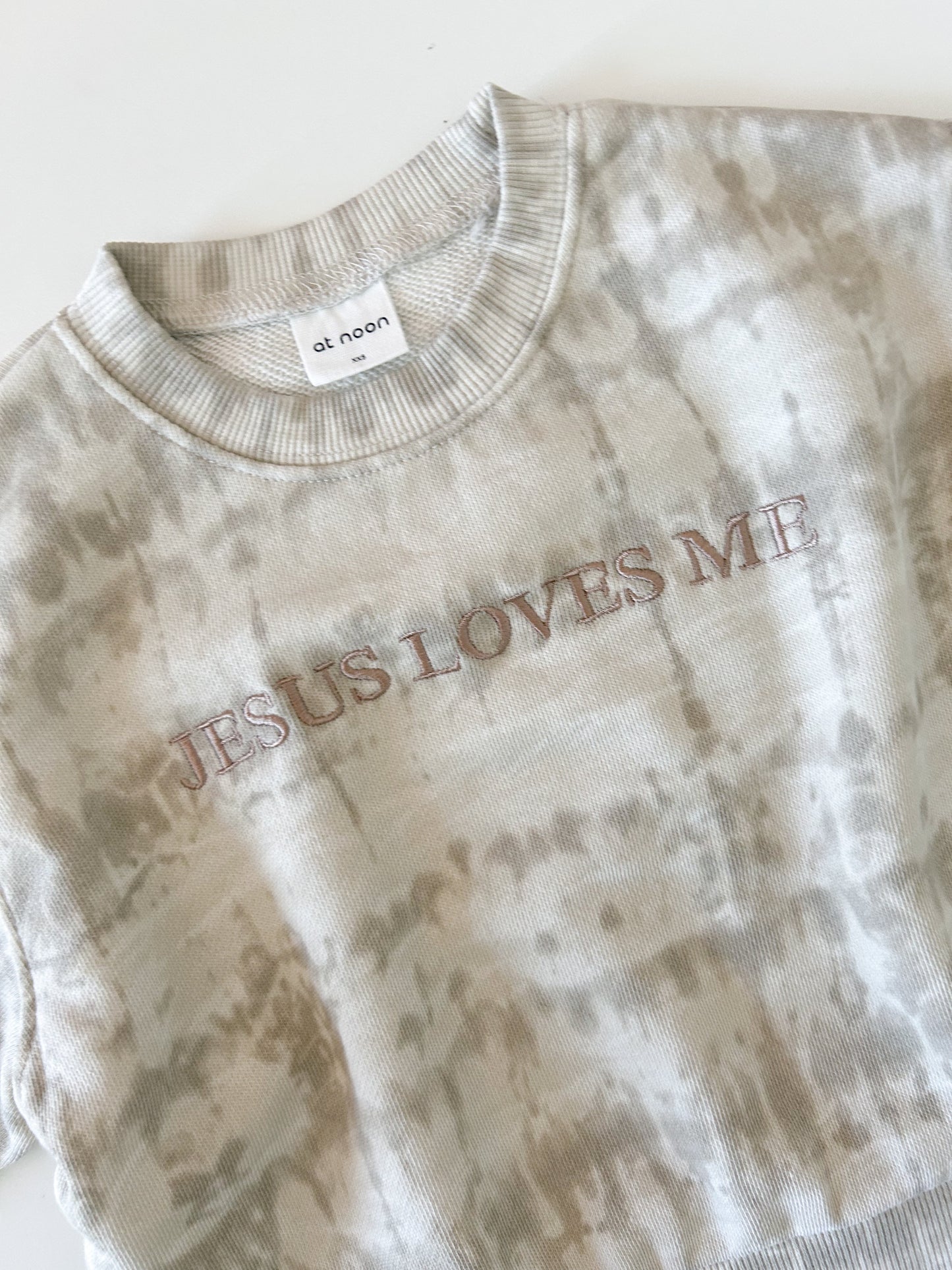 Kids JESUS LOVES ME Tie-Dye Sweatshirt (6m-7y) - Beige Gray