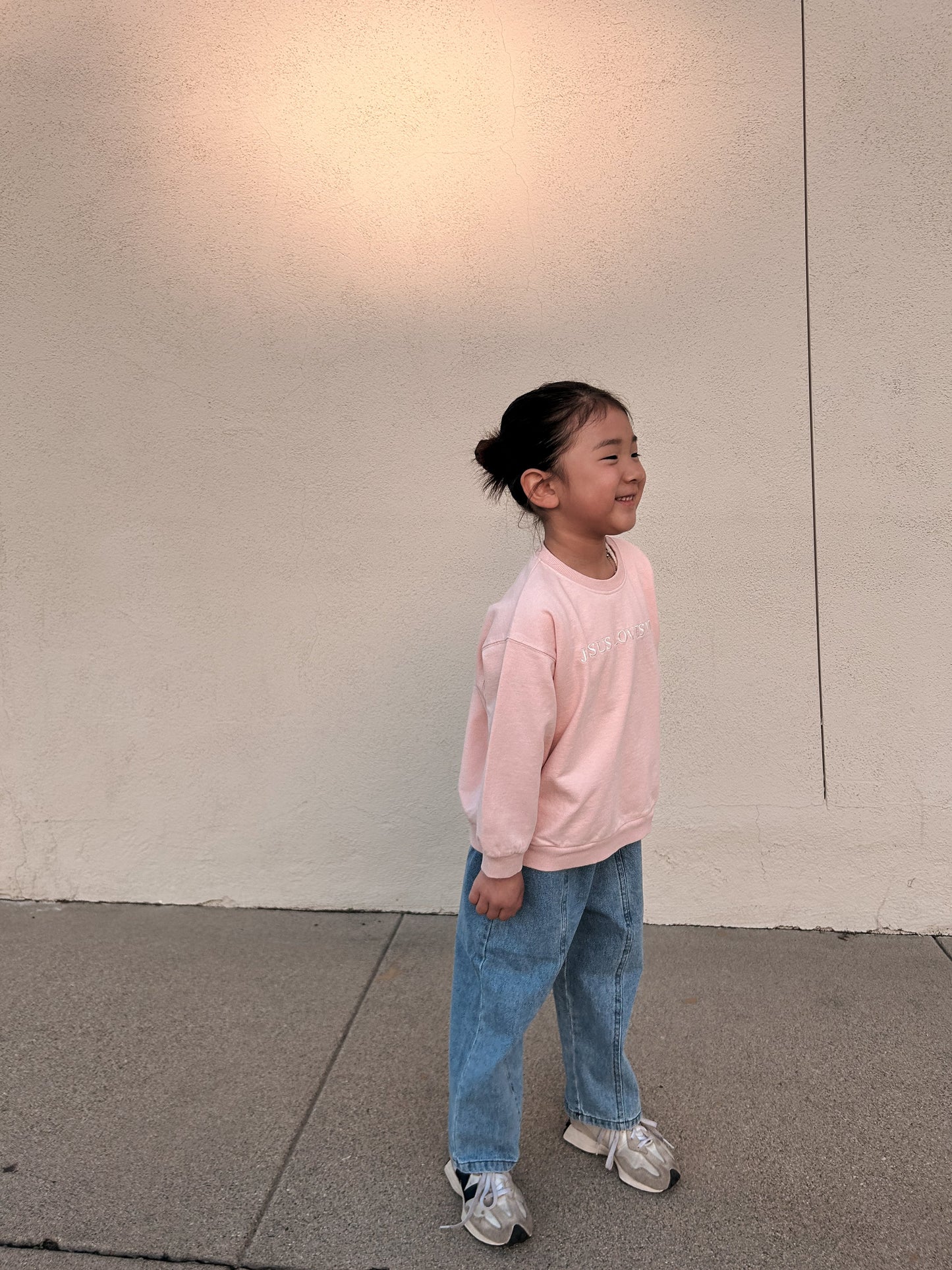 [At Noon Original Design] Kids JESUS LOVES ME Sweatshirt (6m-8y) - Pink